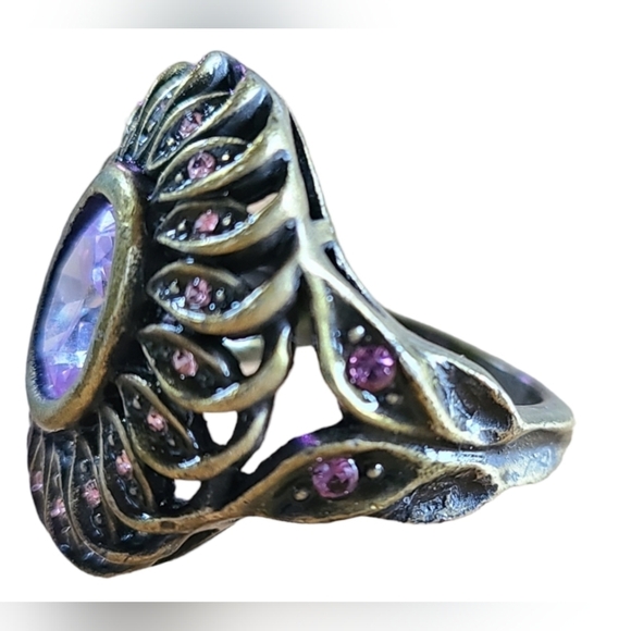 Vintage Style Large Cocktail Ring with Purple Stones 💜  - Size 7 - Picture 5 of 10